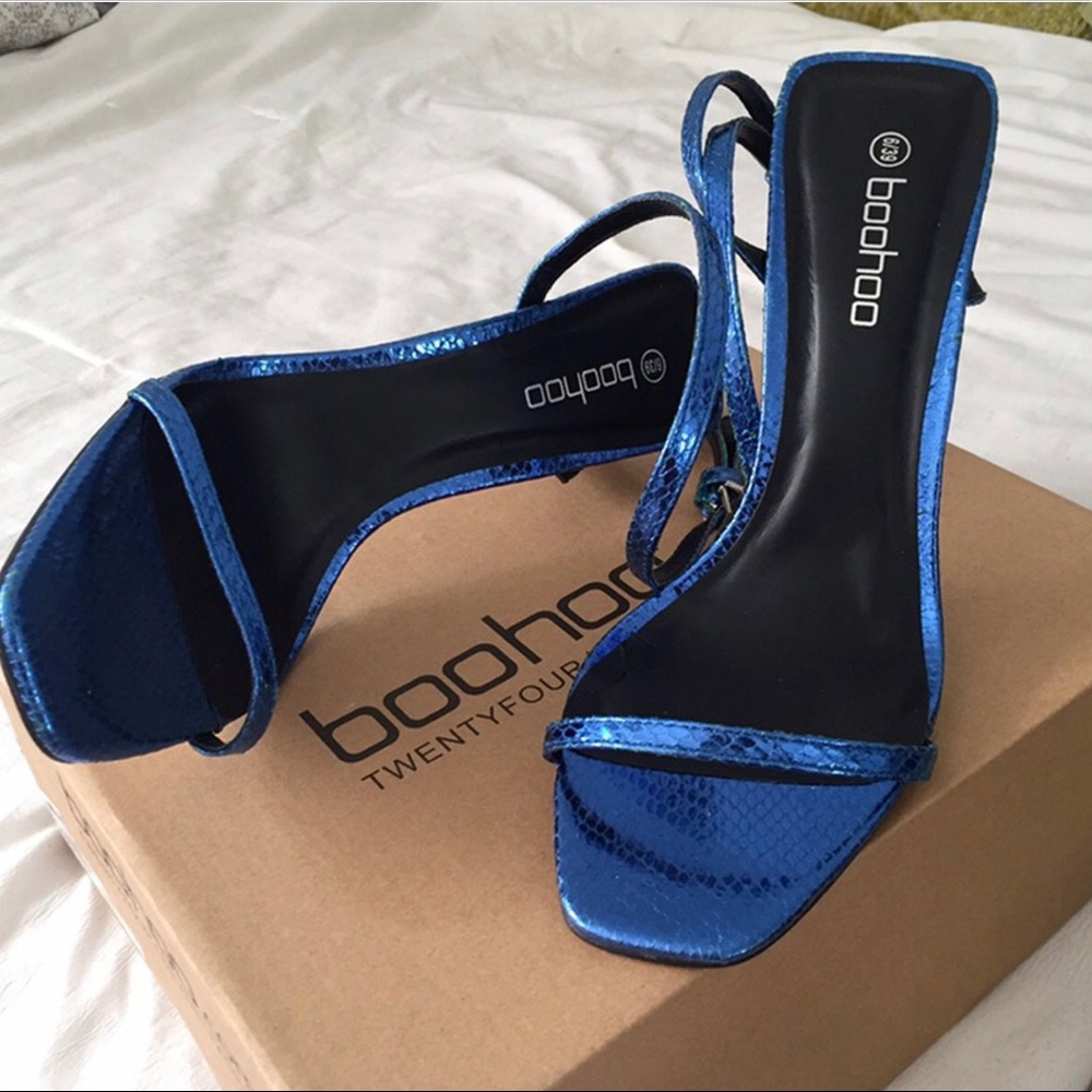 Boohoo: Blue Metallic Snake Effect Square Toe Heel
